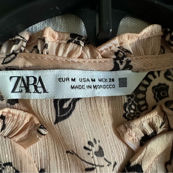 Zara Floral Shimmer Button Down Blouse Womens Medium Smocked Ruffle Cuff Boho - Picture 9 of 11